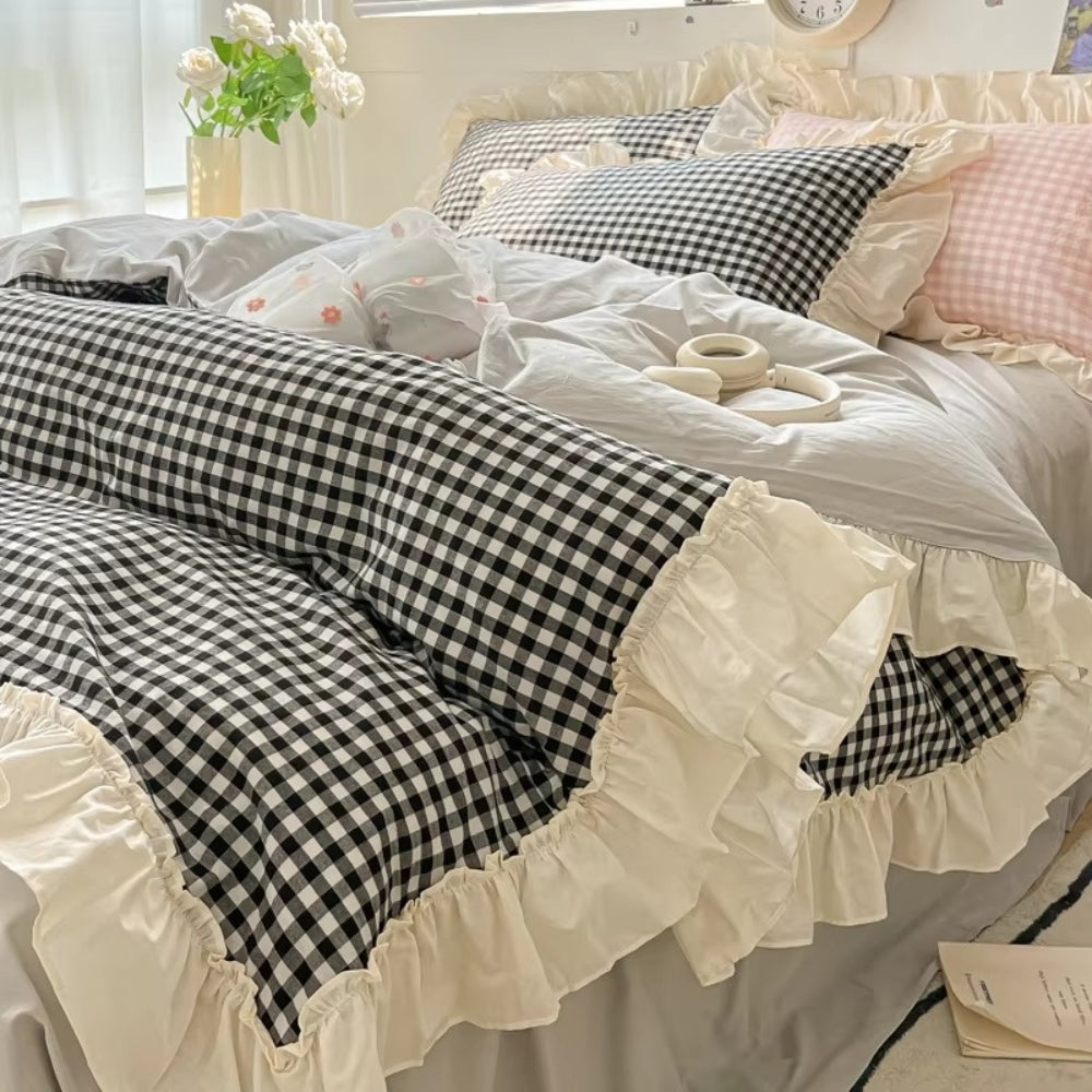 BowLift | Gingham Check Ruffled Edges Bedding Set