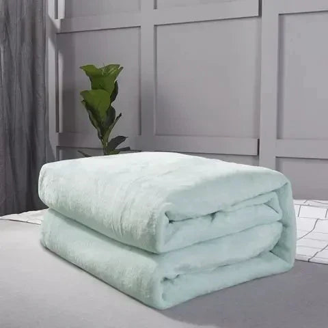 BowLift | Maxime | Cozy Fleece Blanket for All Seasons - Extra Soft and Warm