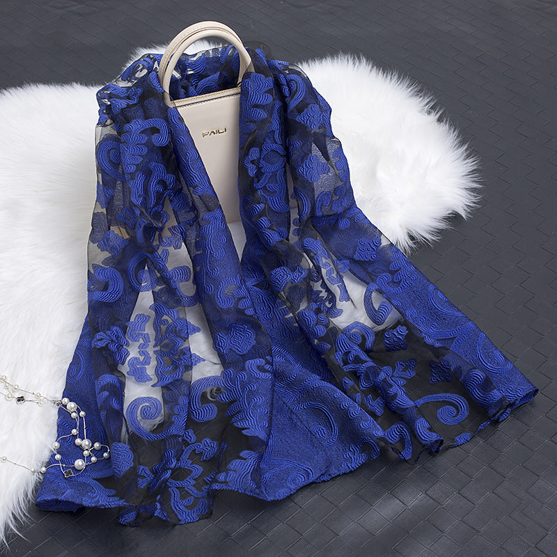 BowLift | Silk scarf with cut flowers hollow motif