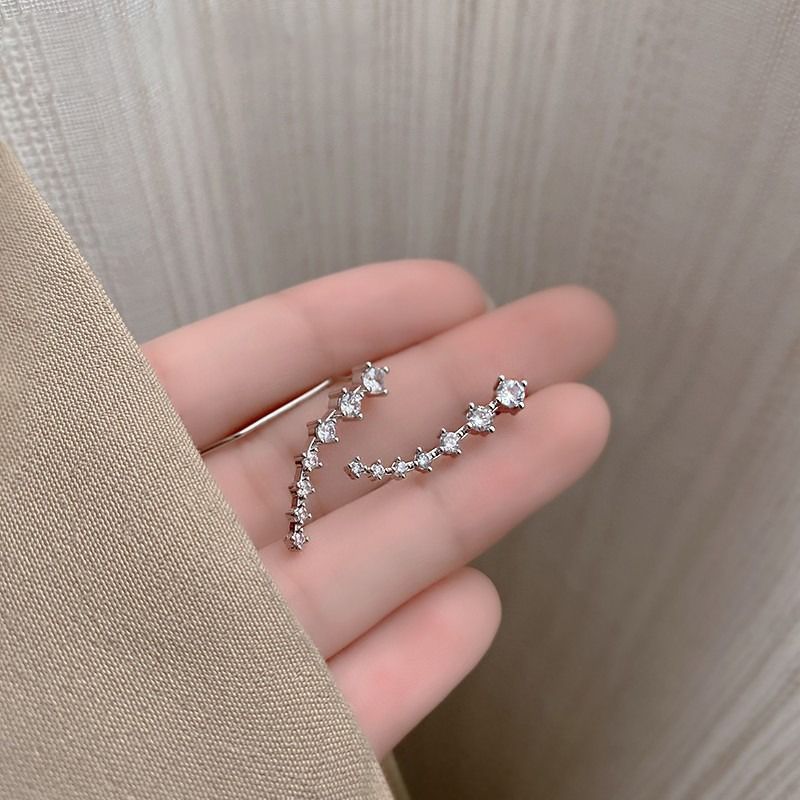BowLift | Seven Star Diamond Stud Earrings