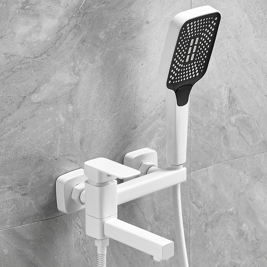 BowLift | Wall-mounted metal bathtub faucet low arc swivel bathroom faucet