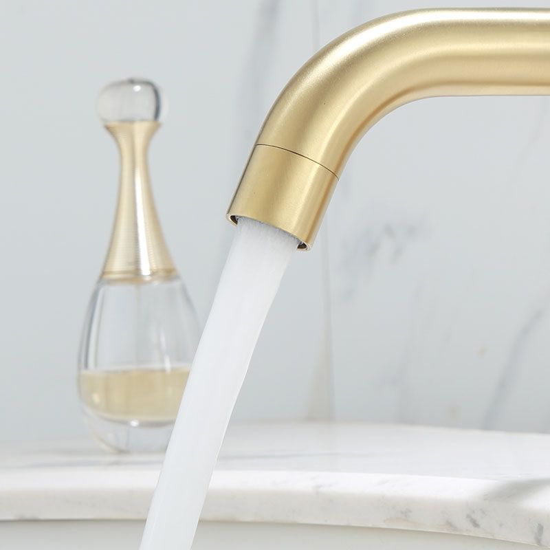 BowLift | Deck Mounted Roman Tub Faucet Low Arc Tub Faucet Set in Gold