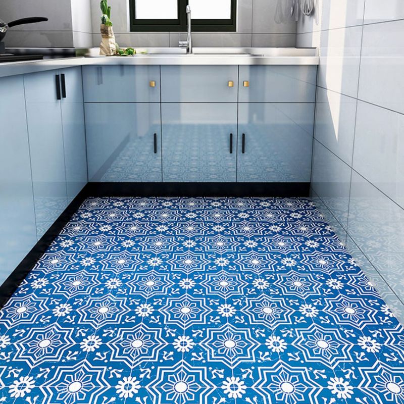 BowLift | Matte-gloss vinyl floor coverings for peeling off and permanently sticking with quadrant edge