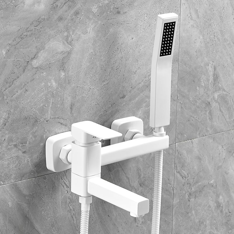 BowLift | Wall-mounted metal bathtub faucet low arc swivel bathroom faucet