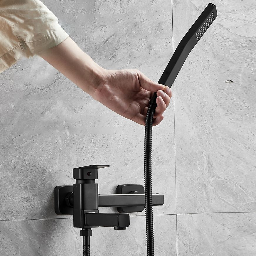 BowLift | Wall-mounted metal bathtub faucet low arc swivel bathroom faucet