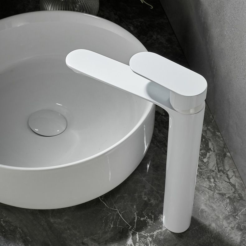 BowLift | Bathroom Sink Faucet Lever Handle Brass Monochrome Bathroom Faucet