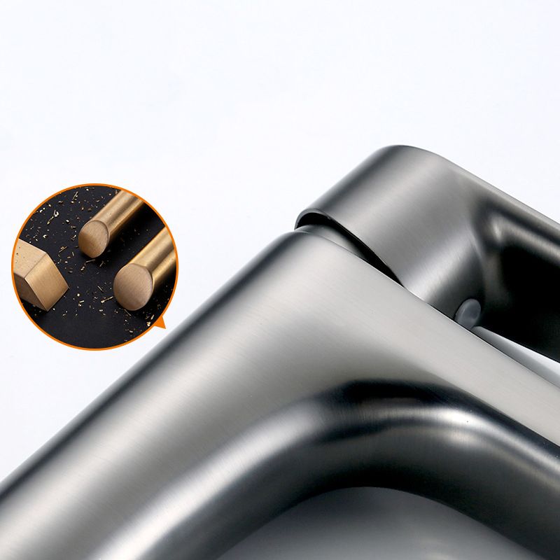 BowLift | Contemporary Centerset Faucet Single Handle Faucet for Bathroom