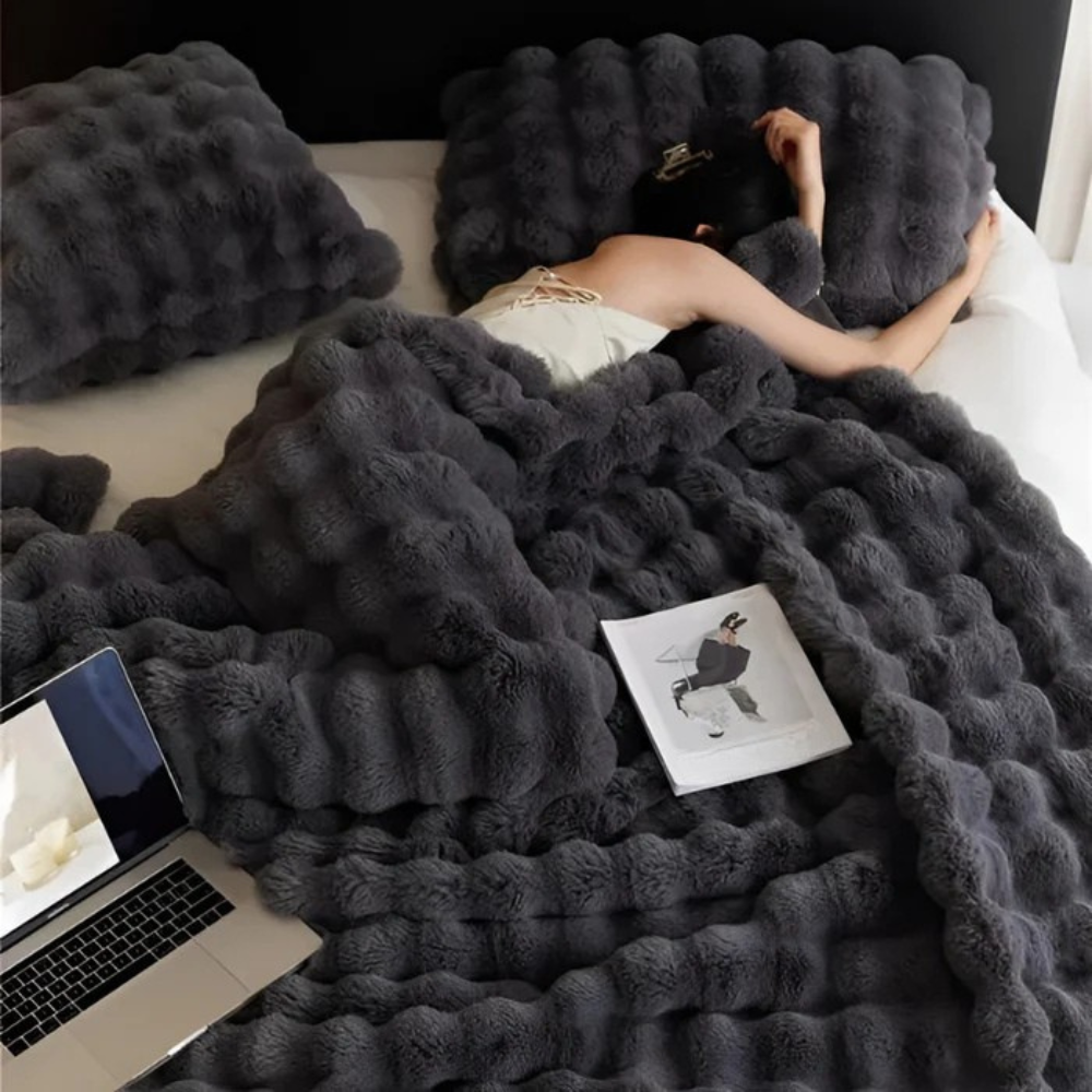 BowLift | Faux Fur Fleece Throw Blanket