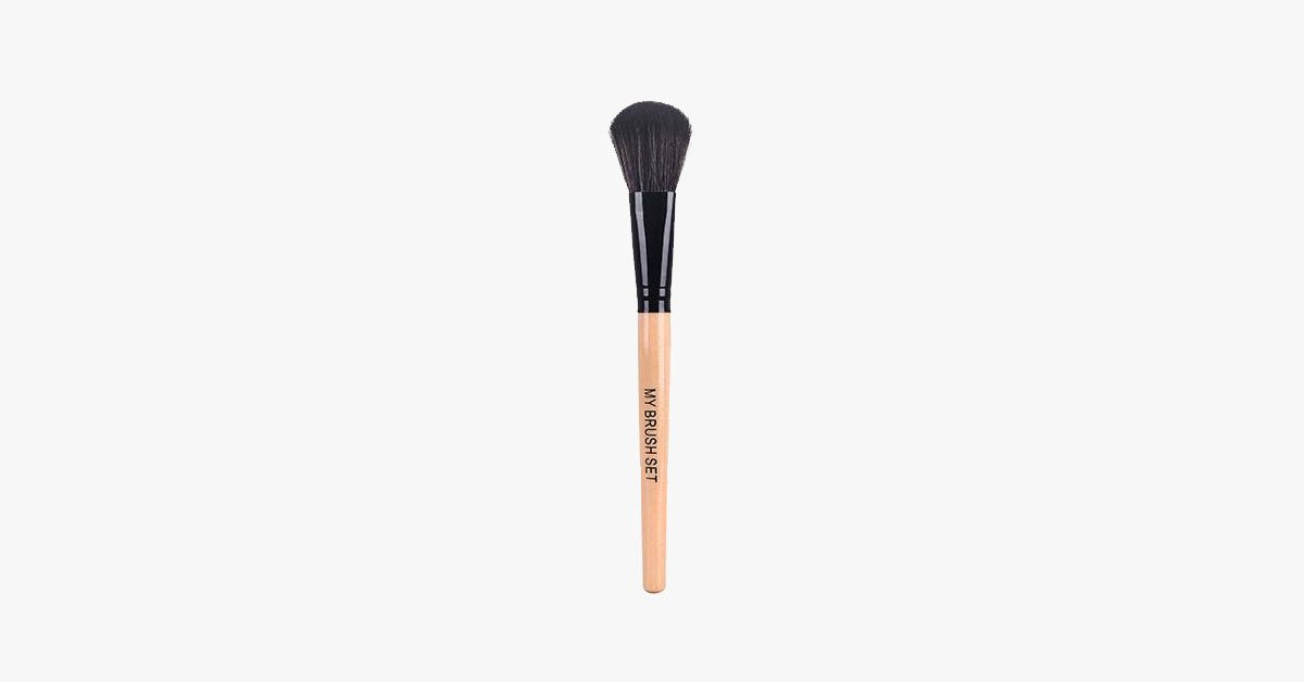 BowLift | Blush Brush – Because rosy cheeks never go out of style