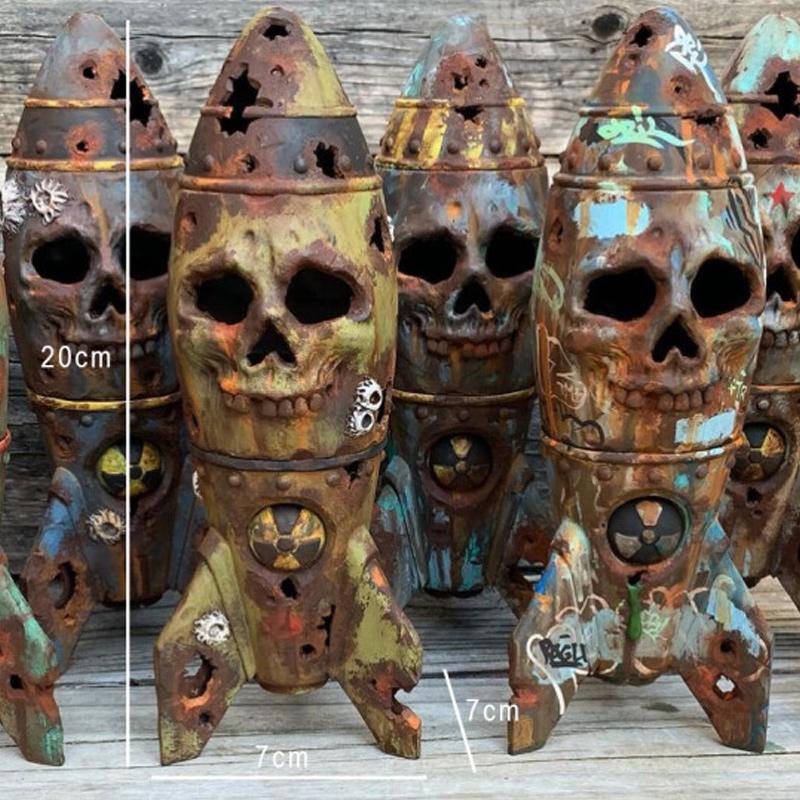 BowLift | Resin Skull Bomb Ornament