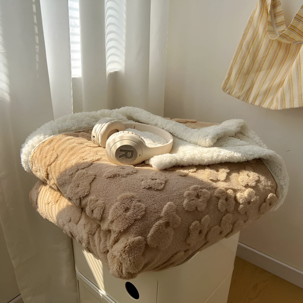 BowLift | Cloud Flower Snuggle Blanket