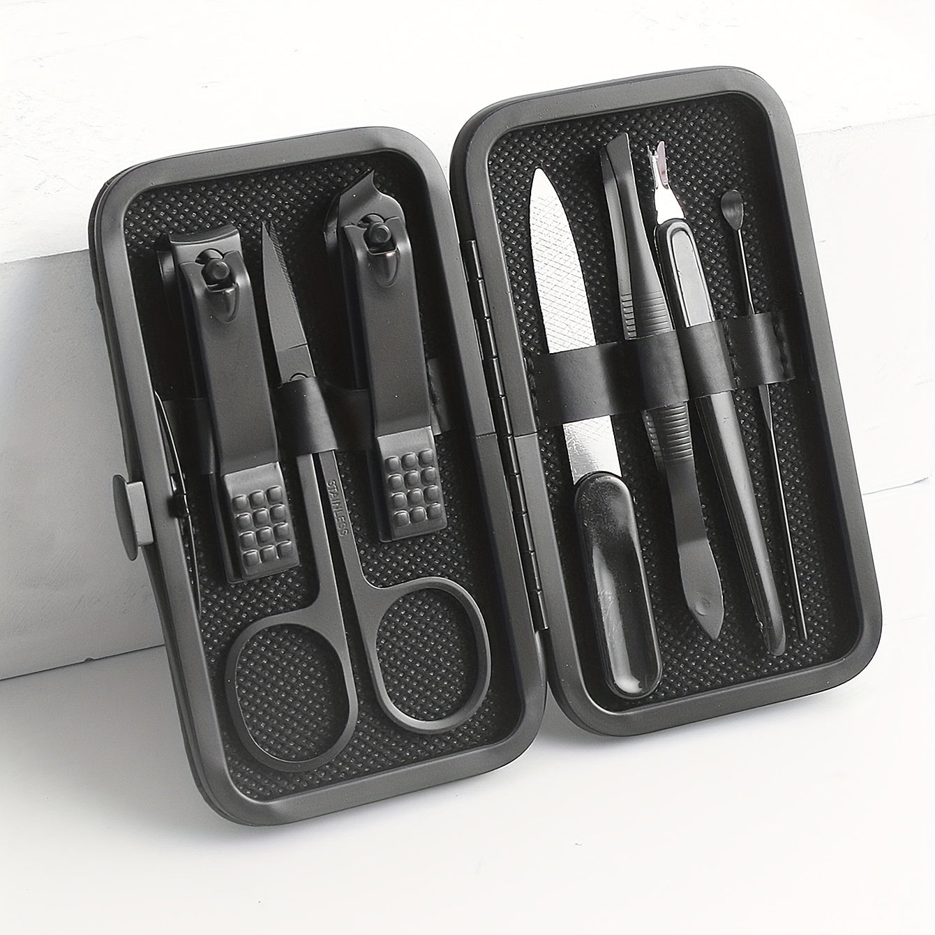 BowLift | 7 piece manicure set with case