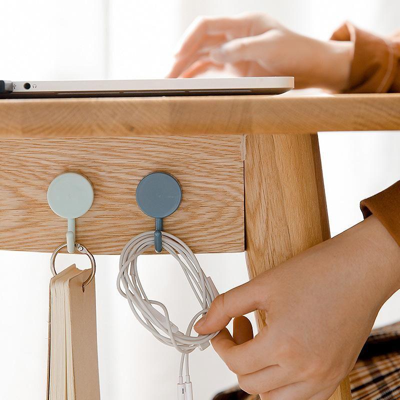 BowLift | Colored adhesive hooks