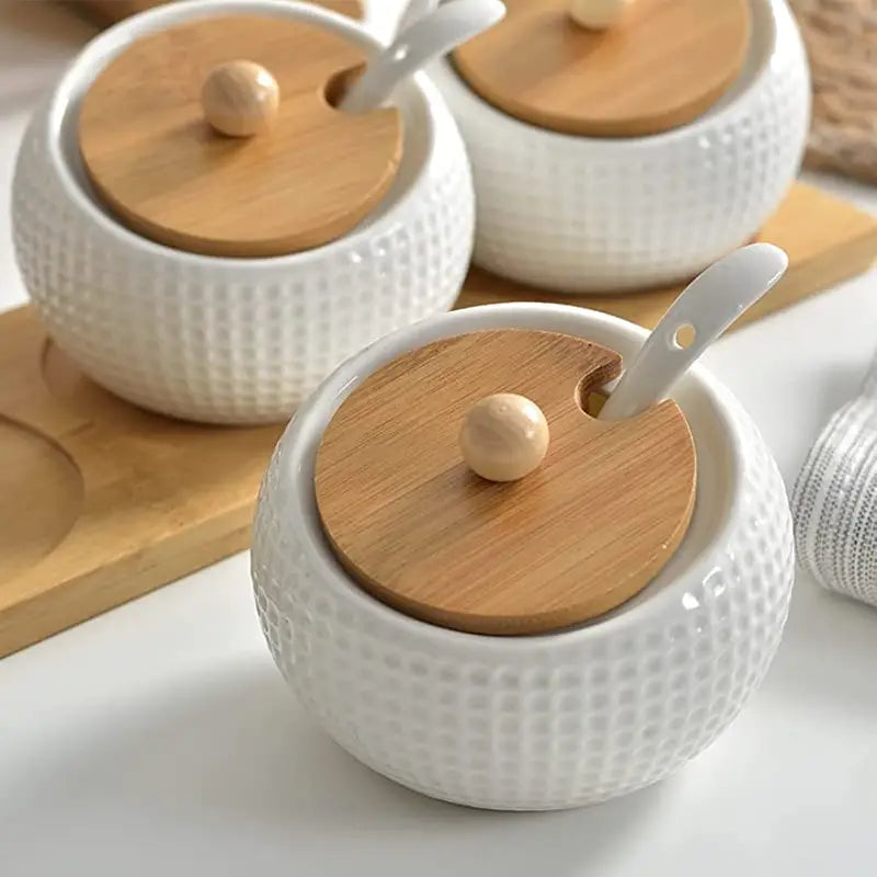 BowLift | Harmony of taste and design – ceramic containers with bamboo lids