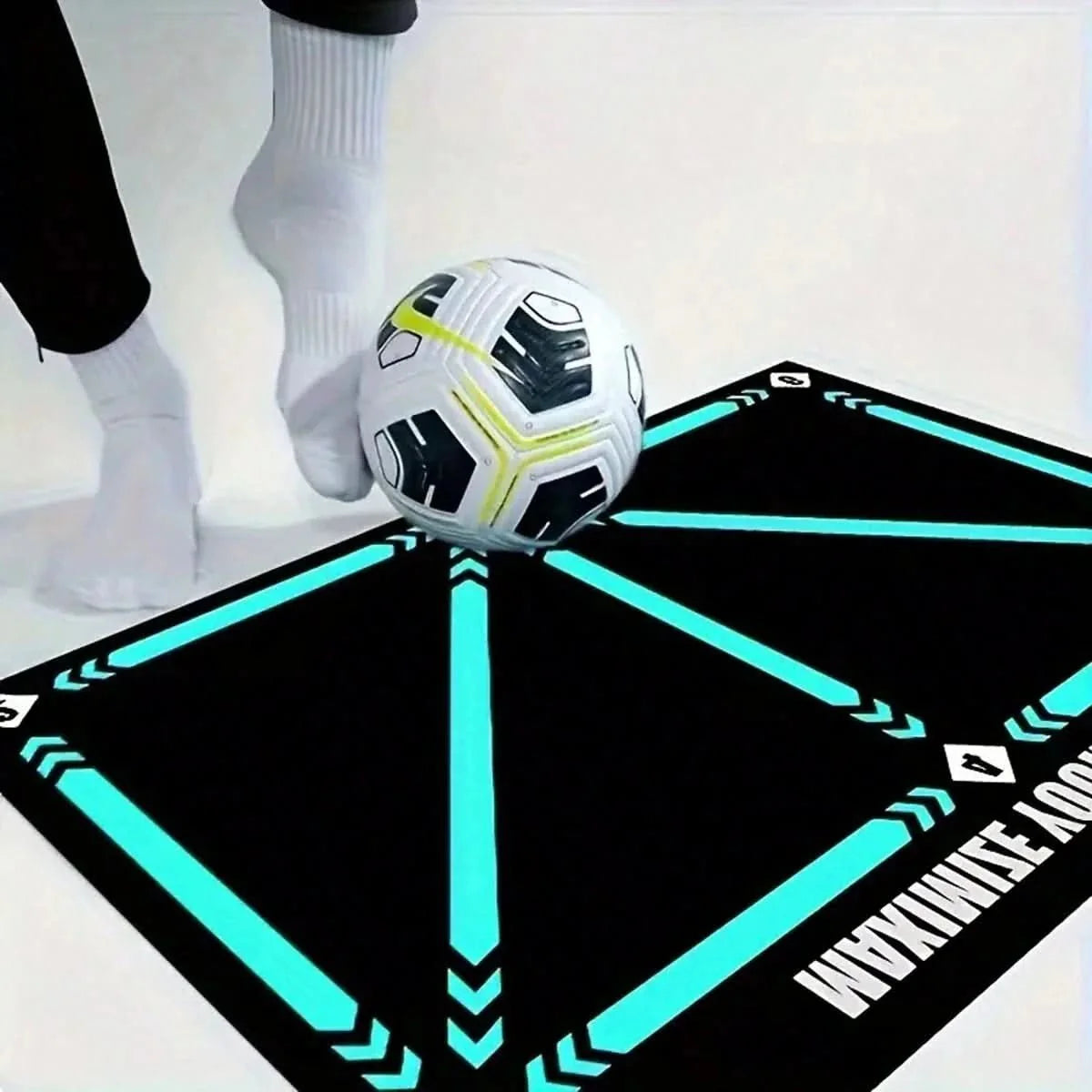 BowLift | slip football training mat - perfect for effective training at home