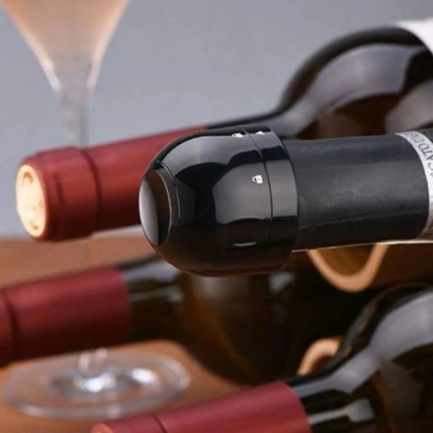 BowLift | Wine stopper with vacuum function – Preserves aroma & carbonation reliably