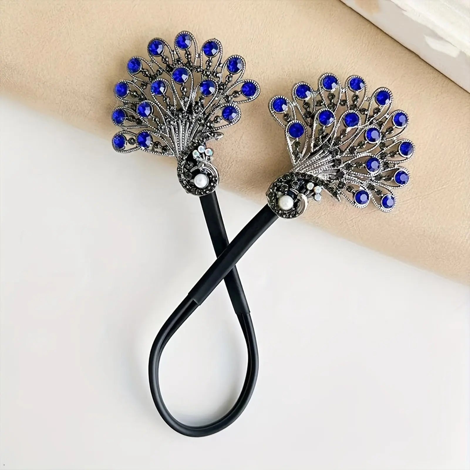 BowLift | | Vintage Peacock Hair Clip – Elegant & Timeless Accessory