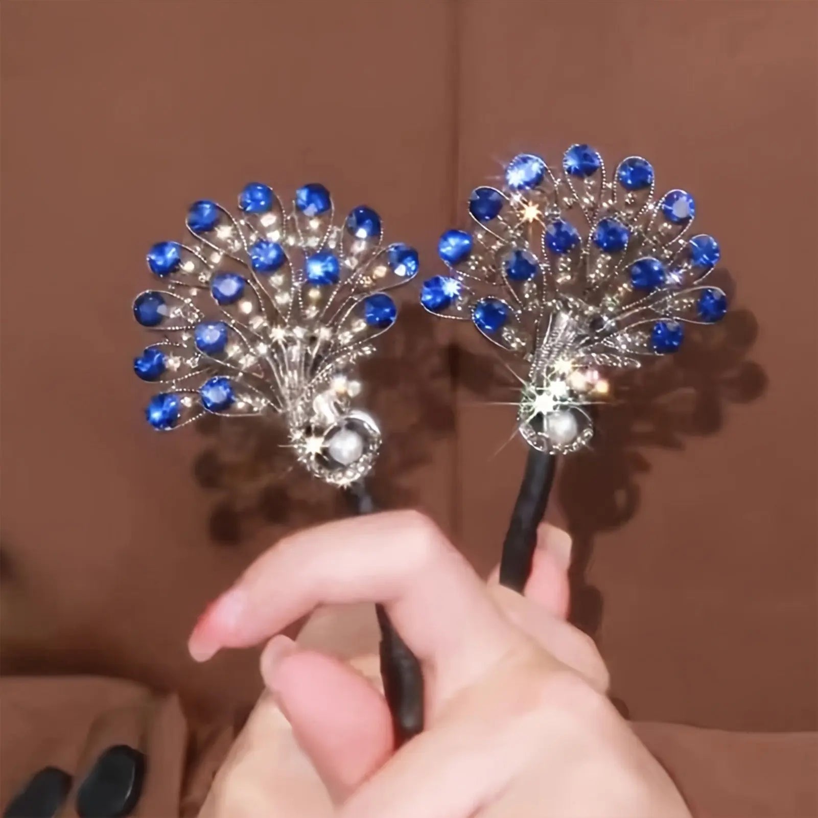 BowLift | | Vintage Peacock Hair Clip – Elegant & Timeless Accessory