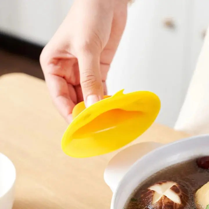 BowLift | Yellow Ducks heat-resistant silicone mat