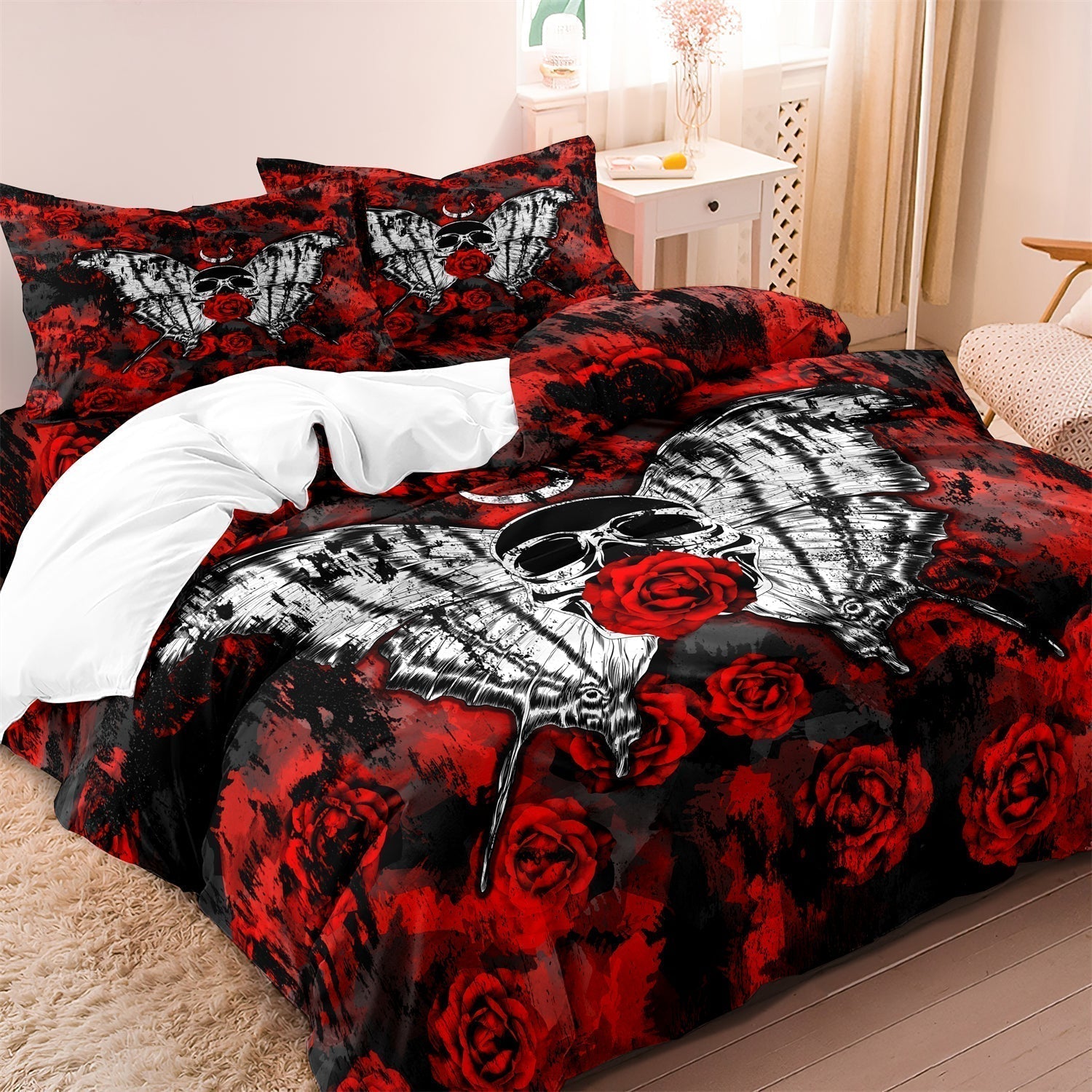 BowLift | GothicLuxe - Skull & Rose-Themed Bed Set