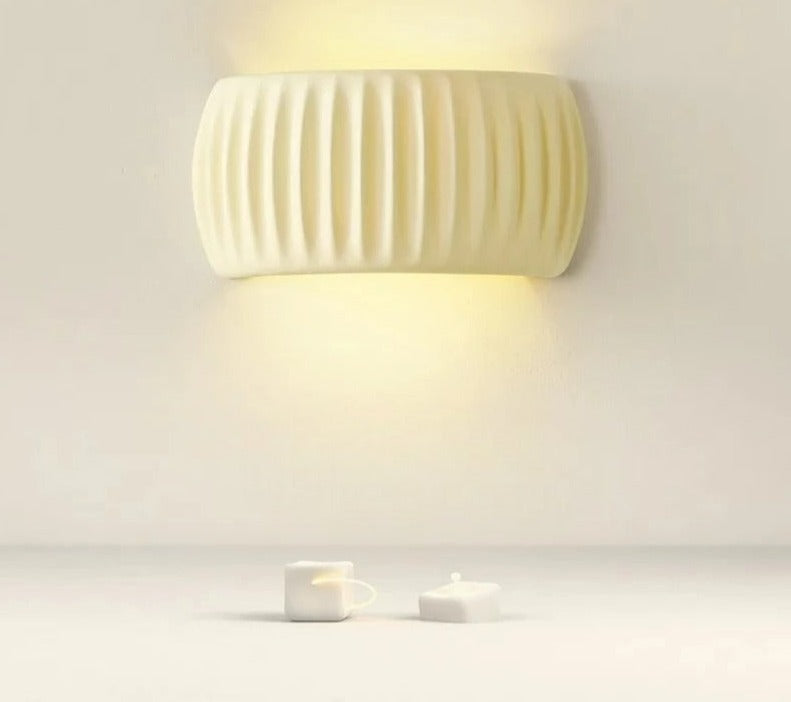 BowLift | ResinGlow - Artistic Resin Wall Sconce