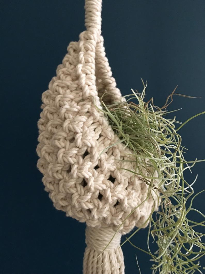 BowLift | Handmade Macrame Plant Hanger – Decorative Suspension for Plants in Boho Style