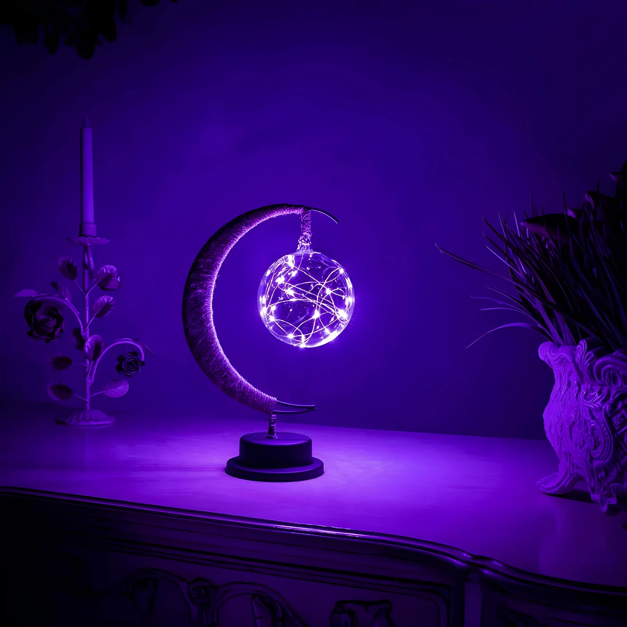 LunaGlow – Radiant Moon Lamp