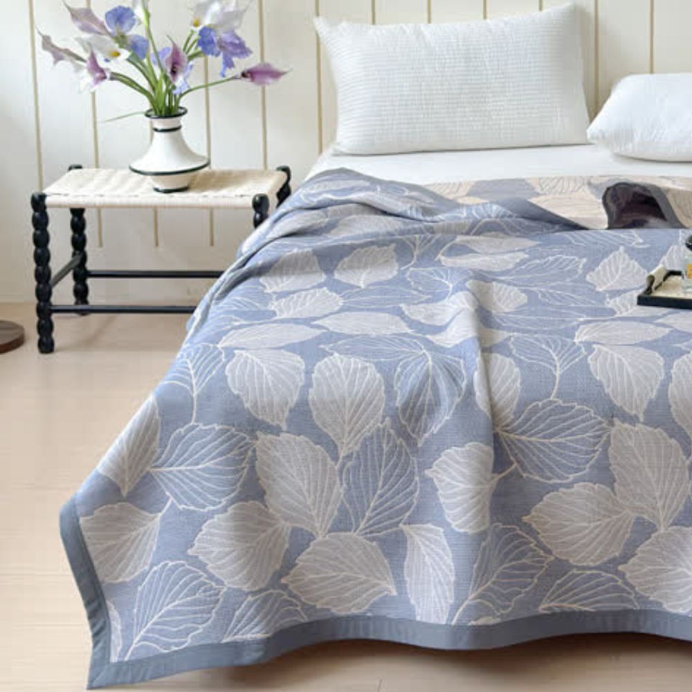BowLift | Mulberry Leaf Cotton Triple Gauze Blanket