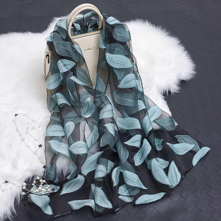 BowLift | Silk scarf with cut flowers hollow motif
