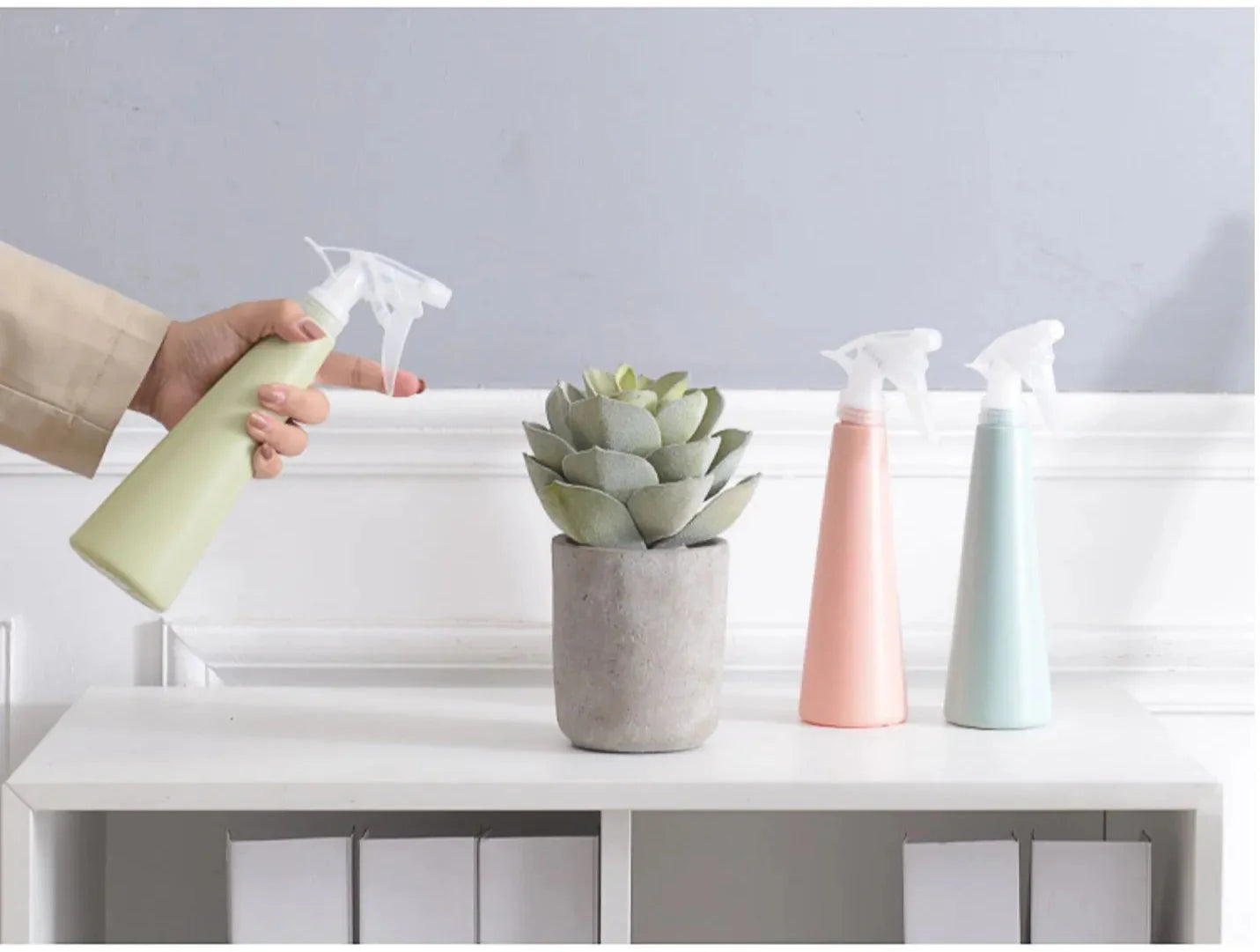 BowLift | Plant spray bottle in modern design for precise plant watering