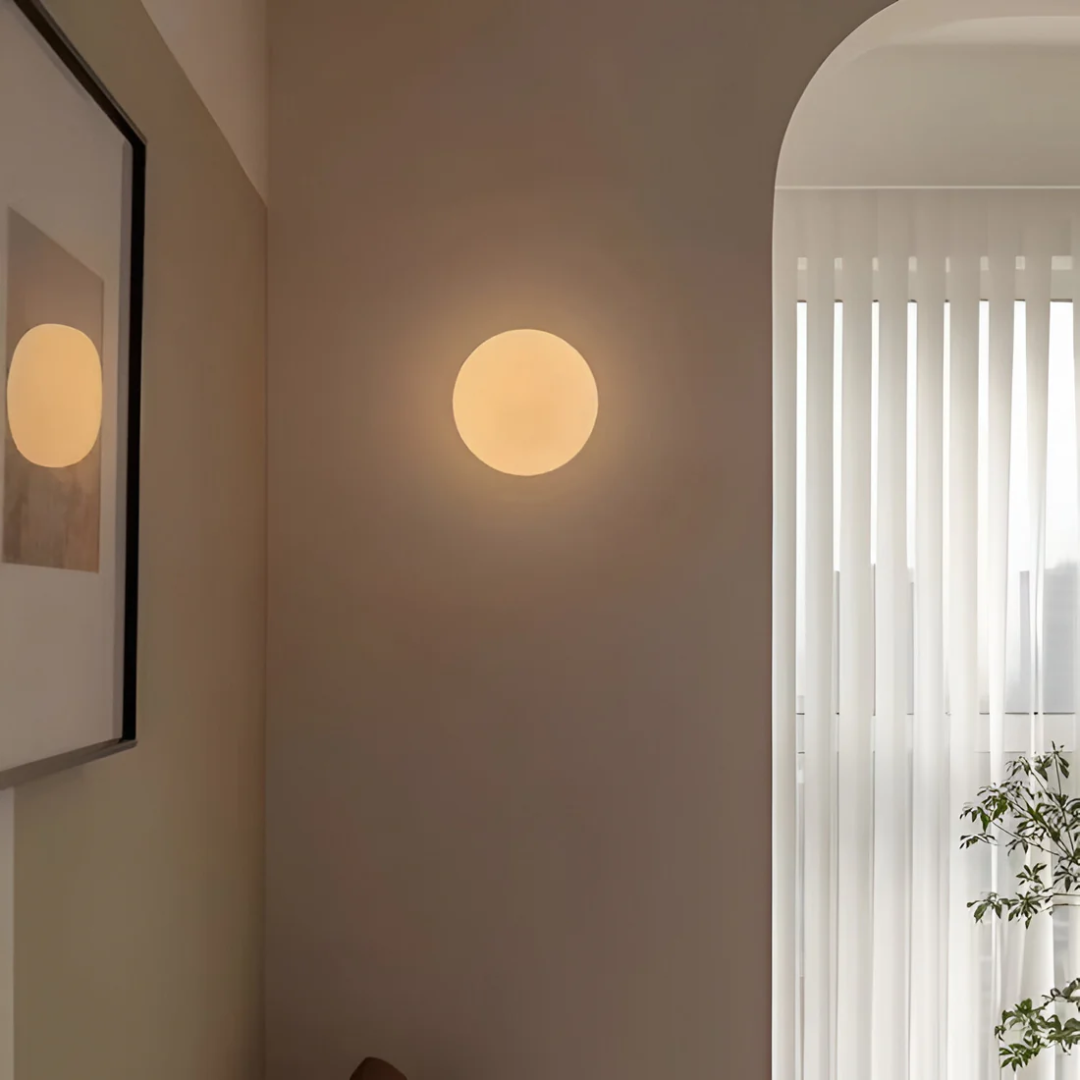 BowLift | Pietas – Elegant Glass Wall Light for Modern Interiors