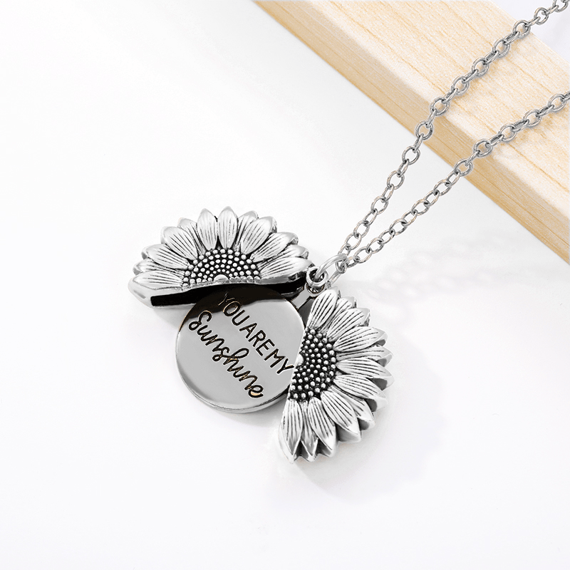 BowLift | "You Are My Sunshine" Sunflower Necklace(Double-sided engraving)