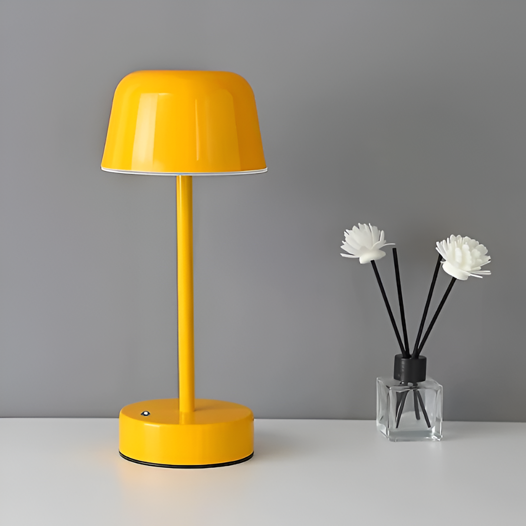 BowLift | Retro LED Table Lamp