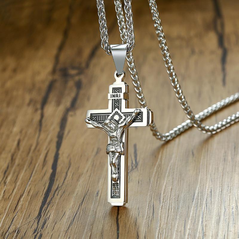 BowLift | Jesus Cross Necklace