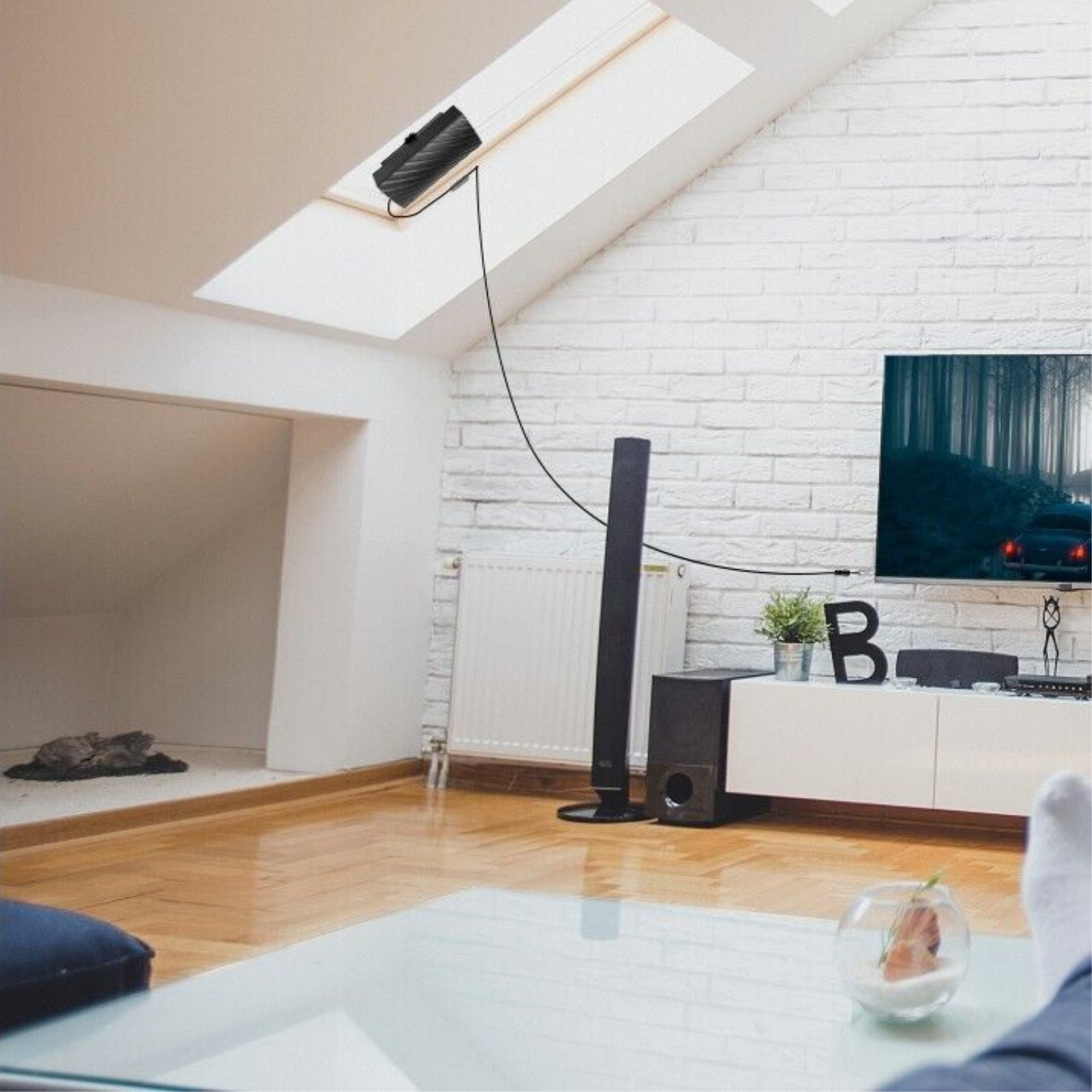 BowLift | HDTV 4K Digital antenna for indoor use | Large range 600 miles
