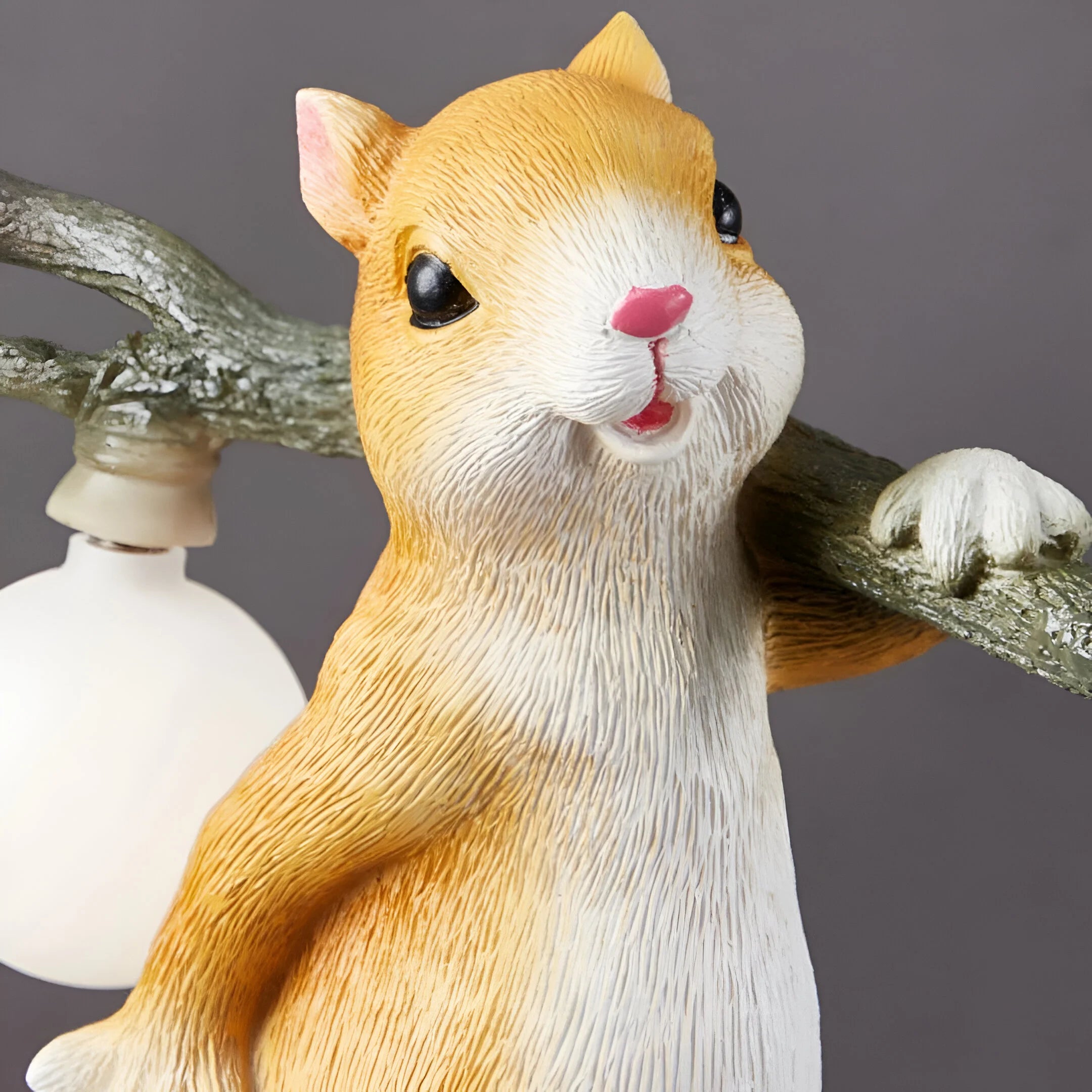 NutGlow – Charming Squirrel Table Lamp