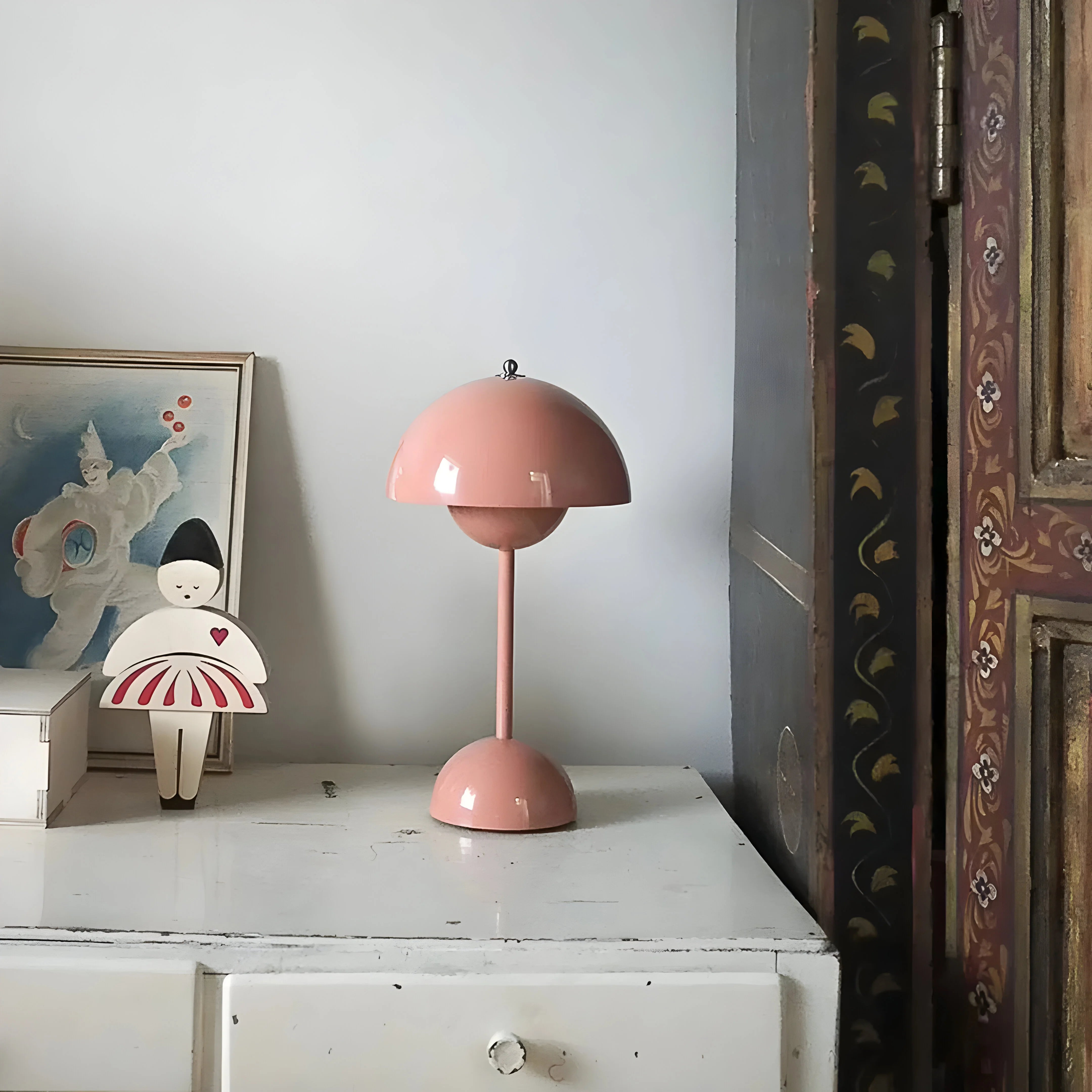 GlowCap - Soft Glow LED Table Lamp