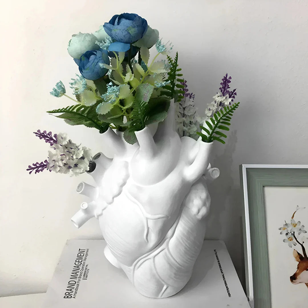 BowLift | Greek inspired heart vase