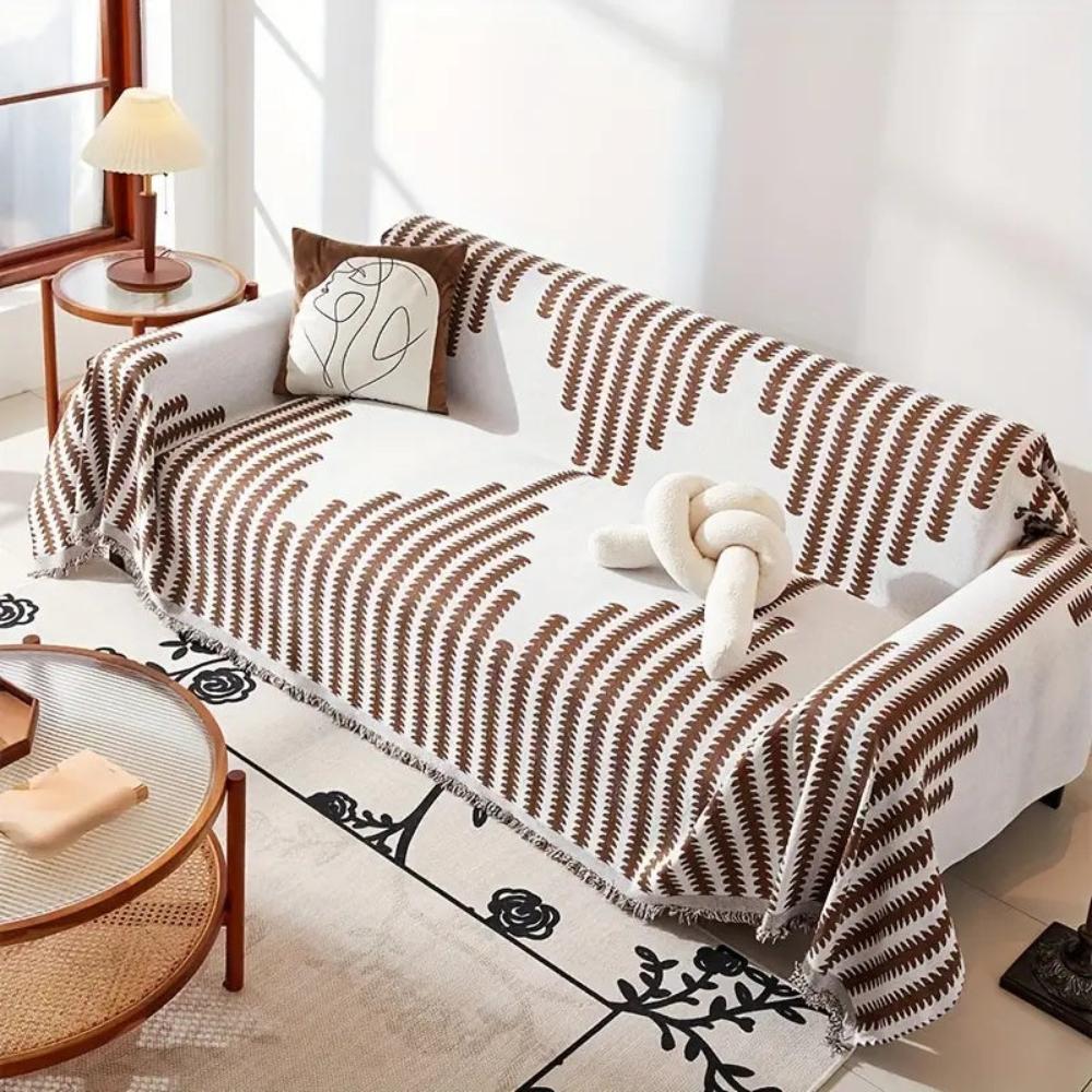 BowLift | Modern Monochrome Fern Sofa Cover