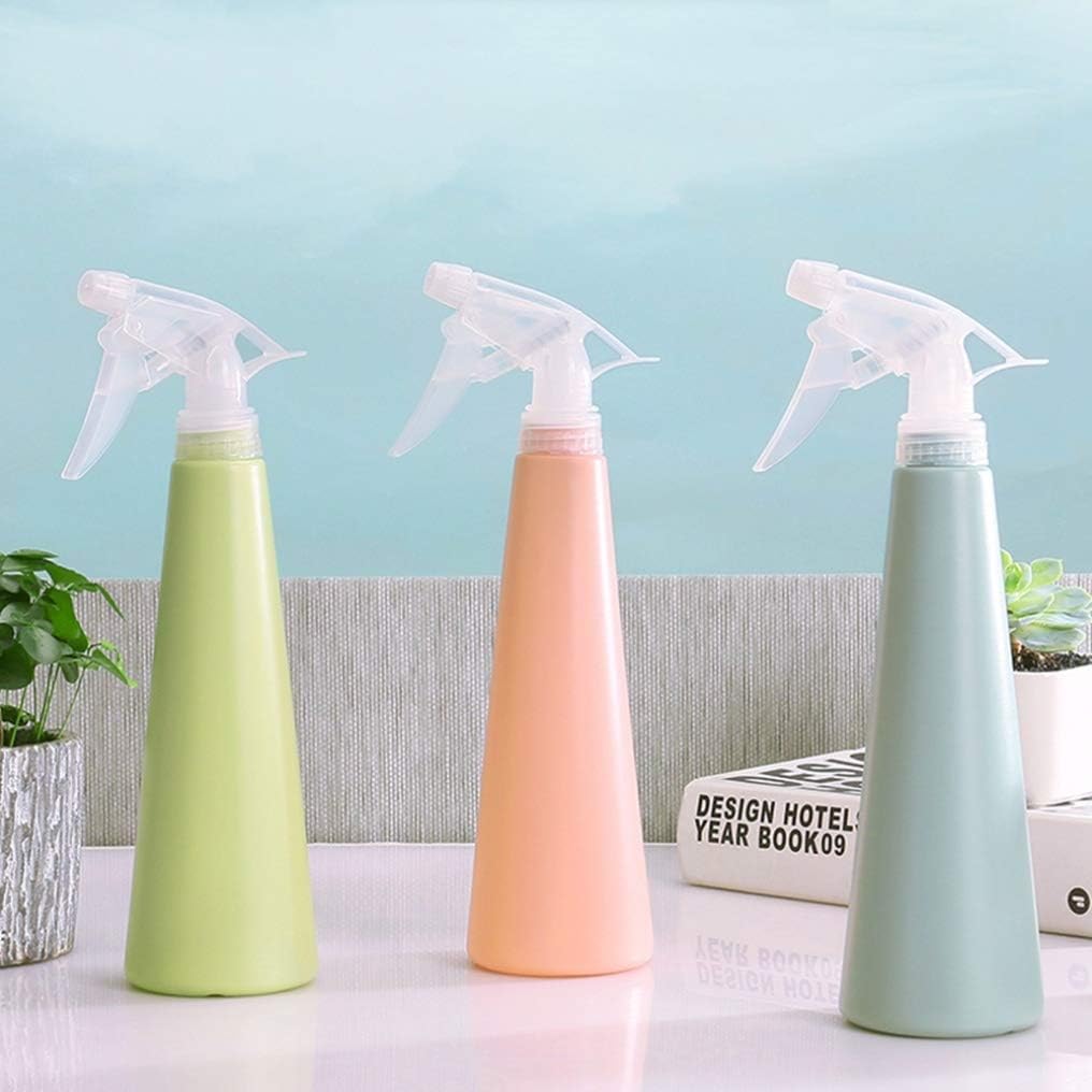 BowLift | Plant spray bottle in modern design for precise plant watering