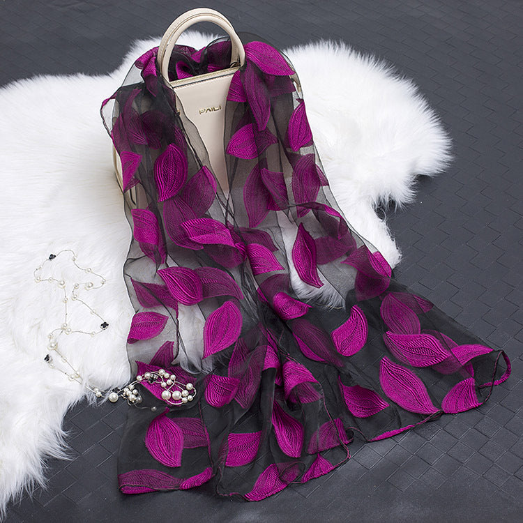 BowLift | Silk scarf with cut flowers hollow motif