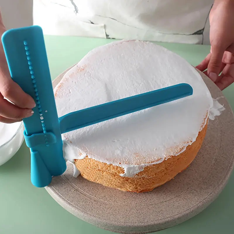 BowLift | Cake smoothing tool for even spreading and decorating of cakes