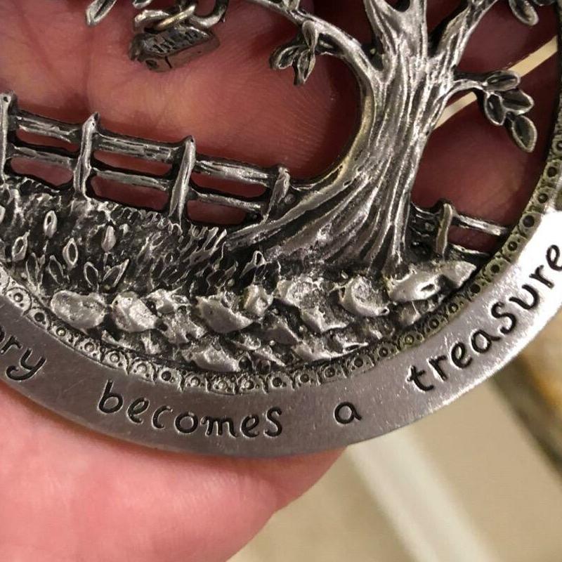 BowLift | "When Someone You Love Becomes a Memory" - Merry Christmas Memorial Ornament