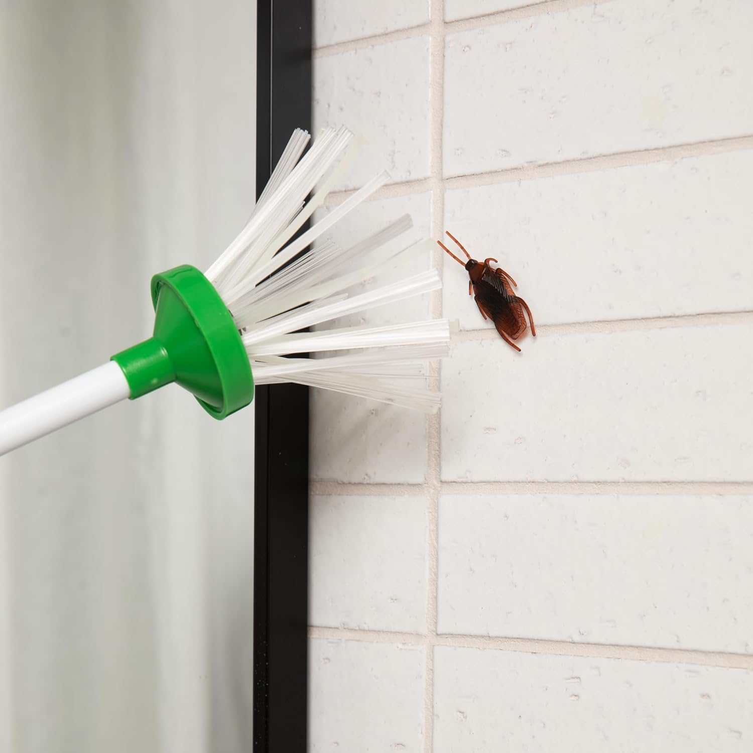 BowLift | Practical Insect Removal Tool – Insect Trap with Telescopic Handle for Safe Use