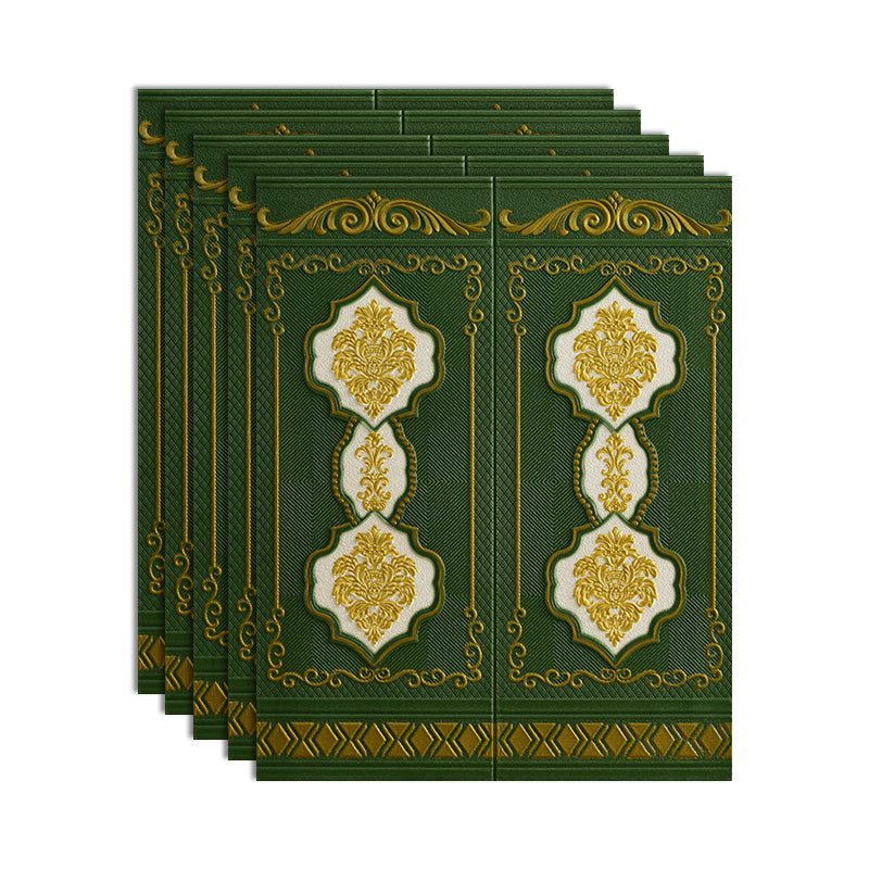BowLift | Plastic wall cladding panels for peeling and attaching with waterproof wainscoting