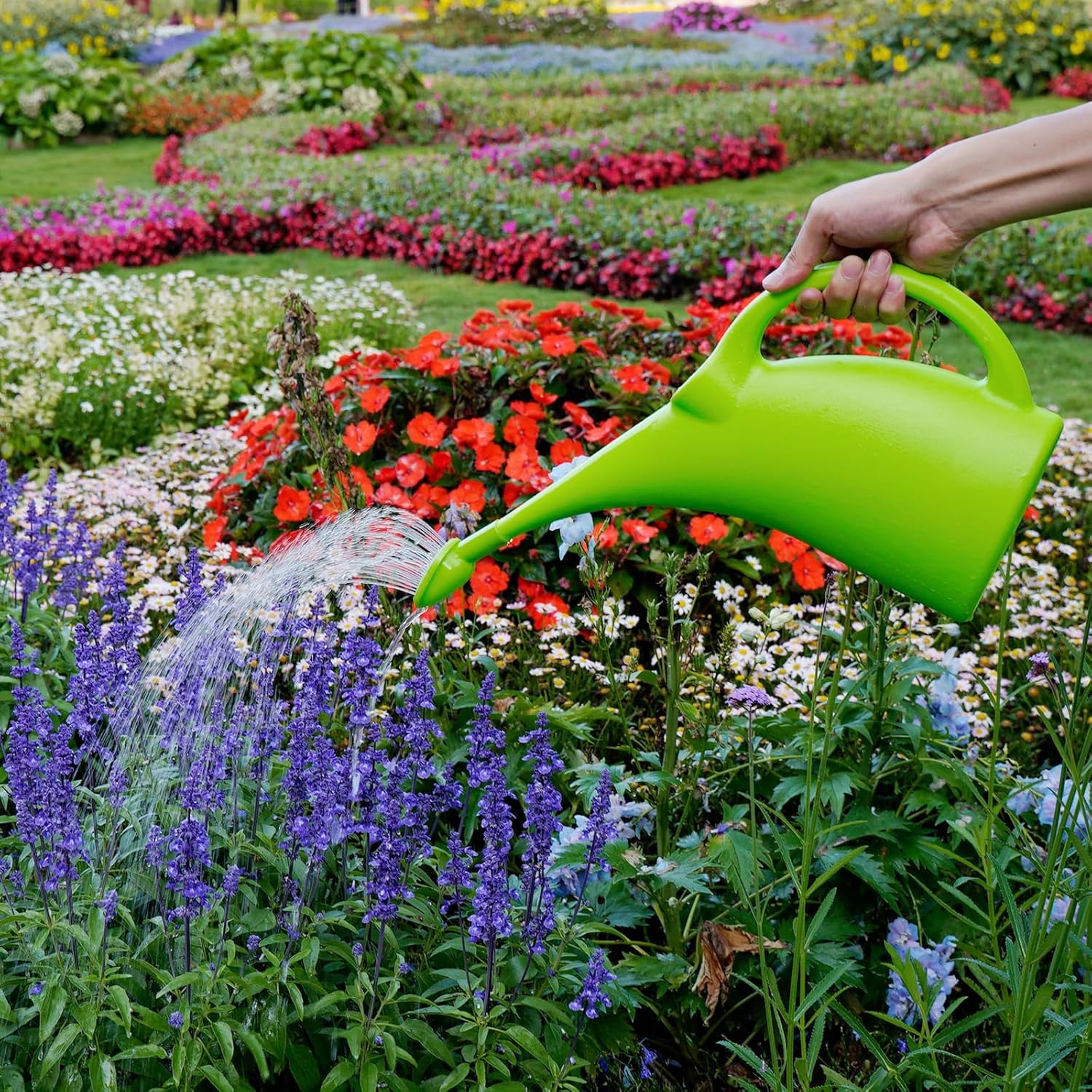 BowLift | Practical watering can for the garden – Ergonomic design and easy handling