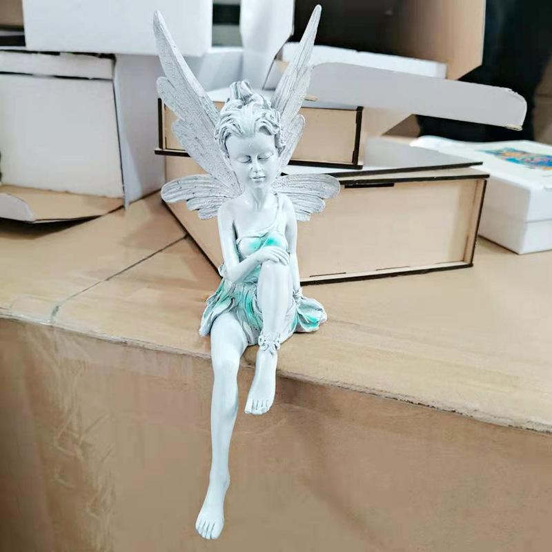 BowLift | Sitting Elf Sculpture | Garden Decor