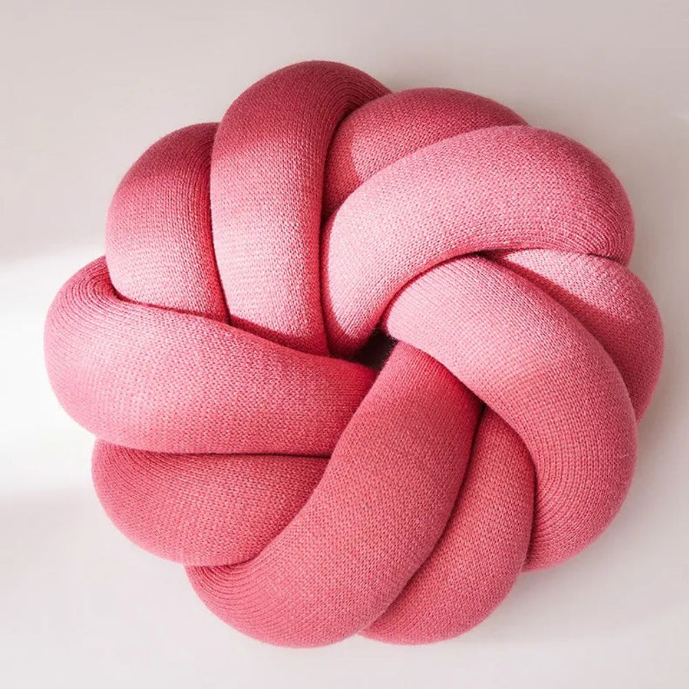 BowLift | Puffy Pretzel Cushion