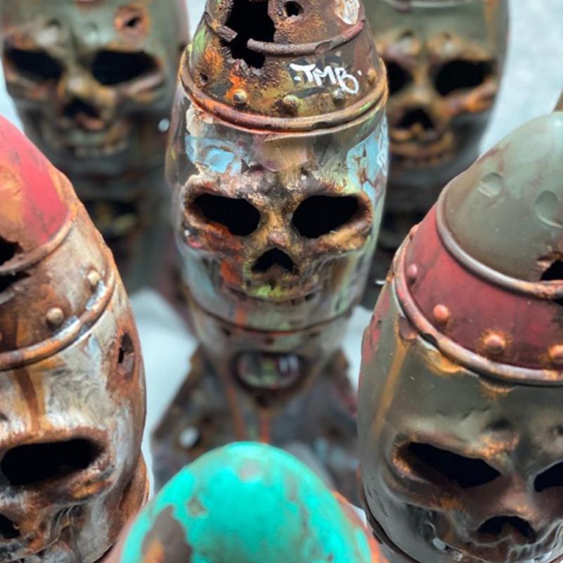 BowLift | Resin Skull Bomb Ornament