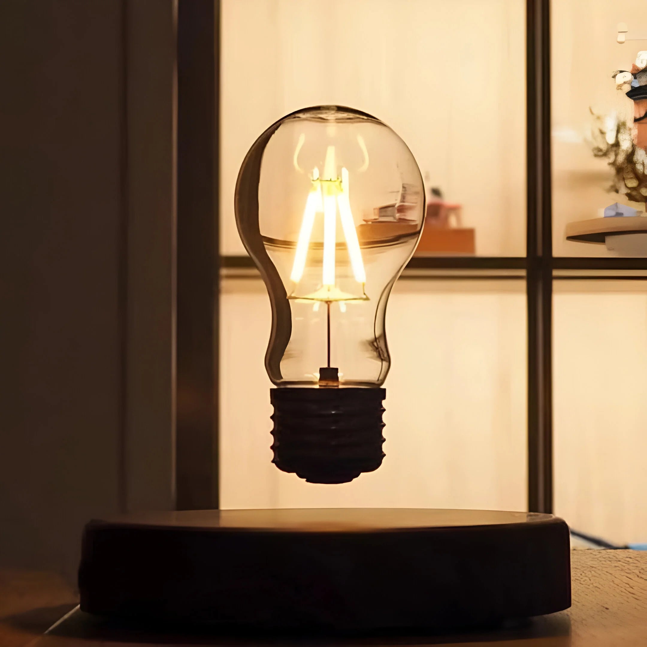 LumiFloat – Magnetic Floating Table Lamp